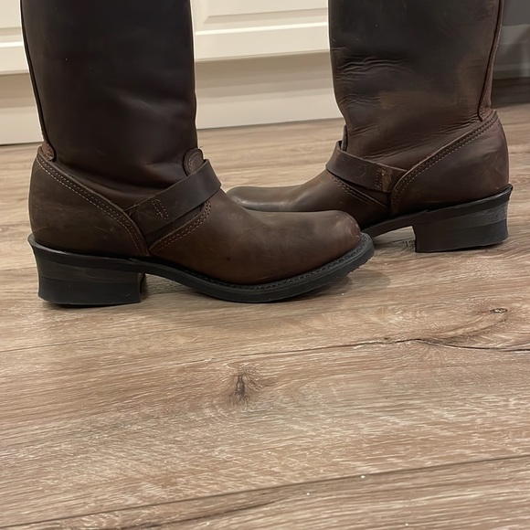 Too small - Picture 7 of 8